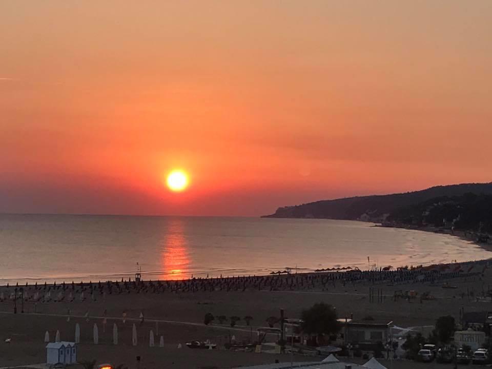 Hotel Borgo Marina Rodi Garganico Buitenkant foto