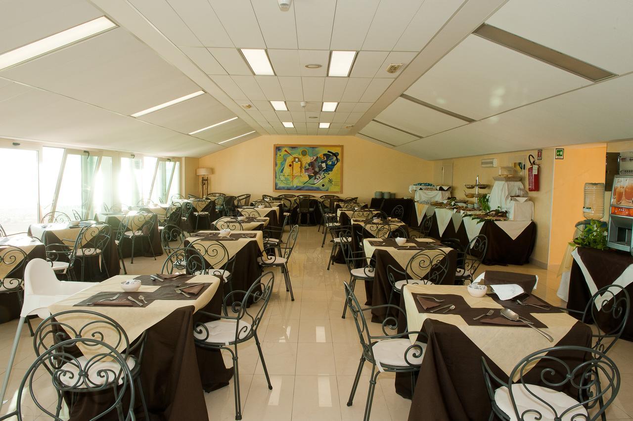 Hotel Borgo Marina Rodi Garganico Buitenkant foto