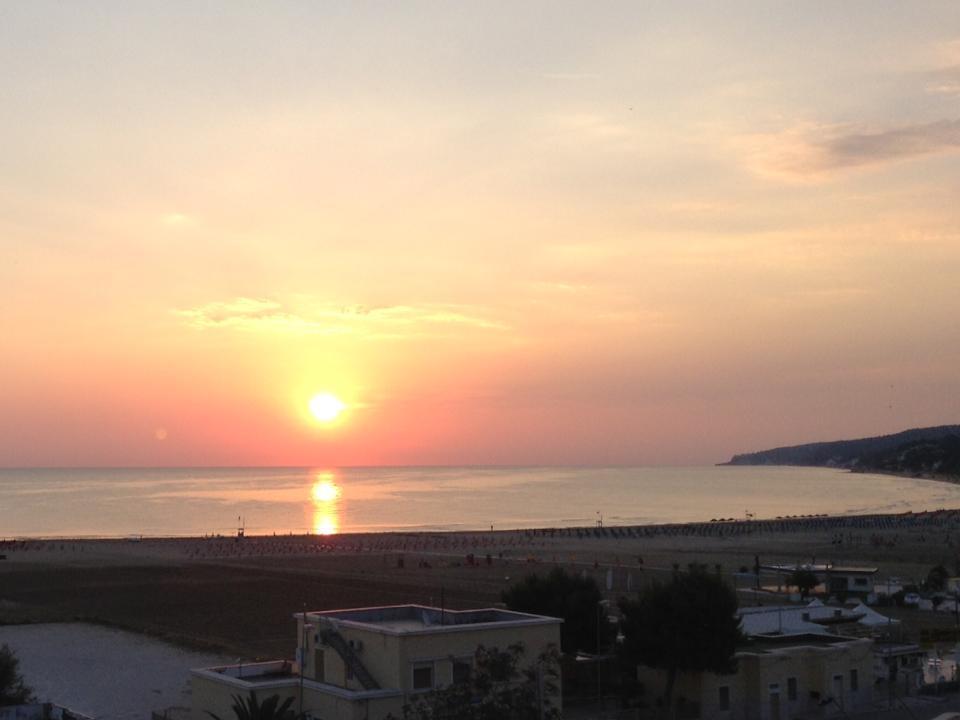 Hotel Borgo Marina Rodi Garganico Buitenkant foto