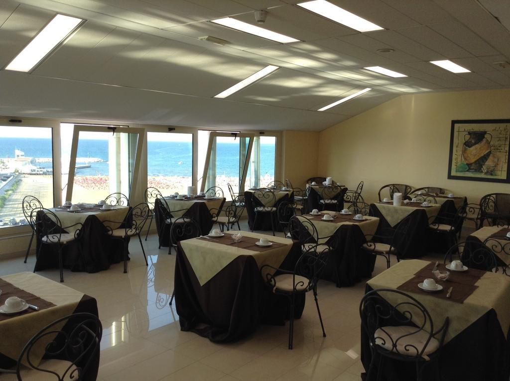 Hotel Borgo Marina Rodi Garganico Buitenkant foto